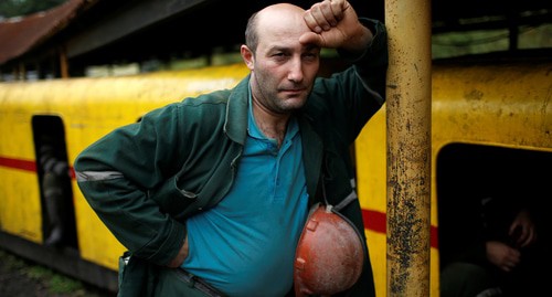 Miner David Kublashvili in Tkibuli, Georgia. Photo: REUTERS / David Mdzinarishvili