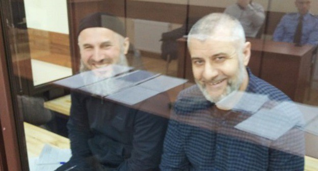 Musa Malsagov (left) and Barakh Chemurziev (right) attending hearings at the Yessentuki City Court, March 19, 2020. Photo by Magomed Abubakarov for the Caucasian Knot