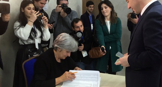 Voting at the presidential election in Abkhazia. Photo by Anna Gritsevich for the "Caucasian Knot"