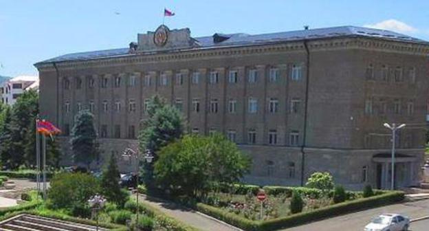 Residence of the President of Nagorno-Karabakh, Stepanakert, 2018. Photo by Alvard Grigoryan for the Caucasian Knot