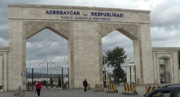 The border between Azerbaijan and Dagestan. Screenshot of the video by Median TV https://mediatv.az/cemiyyet/34609-gomrukde-28-min-eded-siqaret-musadire-olundu.html