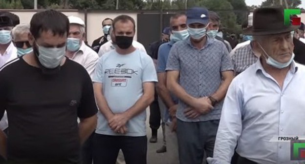 Public rebukes of Chechens. Screenshot from a video posted by ChGTRK 'Grozny': https://www.youtube.com/watch?v=DCtK88gUkvI&feature=youtu.be