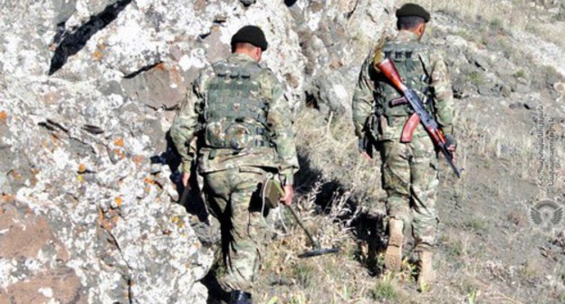 Soldiers of the Armenian army. Photo by the press service of the Ministry of Defence of Armenia http://mil.am/hy/news/8201