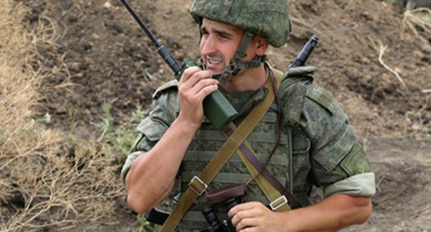 A soldier taking part in the military exercises. Photo by the press service of the Ministry of Defence of Russia https://structure.mil.ru/structure/okruga/south/news/more.htm?id=12306149@egNews