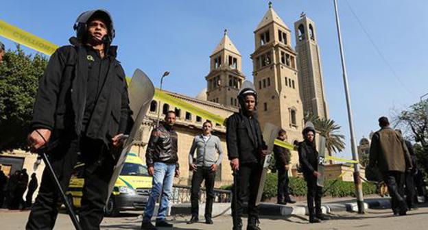 Policemen. Photo: REUTERS/Mohamed Abd El Ghany