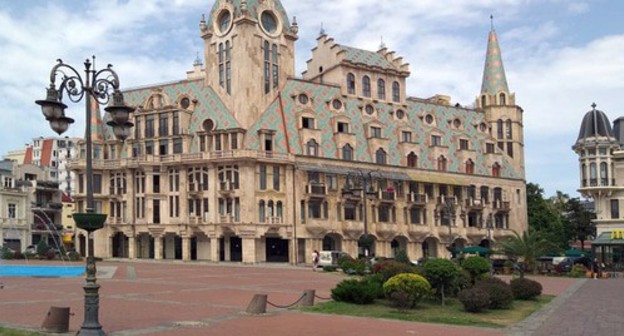 Square in Batumi. Photo by Nina Tumanova for the Caucasian Knot