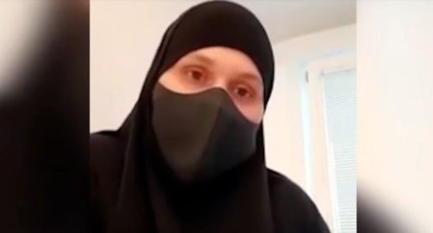 A wife of Mamikhan Umarov, who was killed in Austria. Screenshot of the video posted at the "Свободный Кавказ" YouTube channel https://www.youtube.com/watch?time_continue=5&amp;v=4rCx6dfW-cM&amp;feature=emb_logo