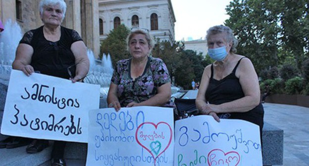 Women hold a hunger strike demanding a large-scale amnesty for prisoners in Georgia. Photo by Inna Kukudzhanova for the Caucasian Knot