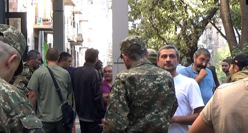 Reservists and volunteers gather to be sent to Nagorno-Karabakh, September 28, 2020. Photo by Armine Martirosyan for the Caucasian Knot