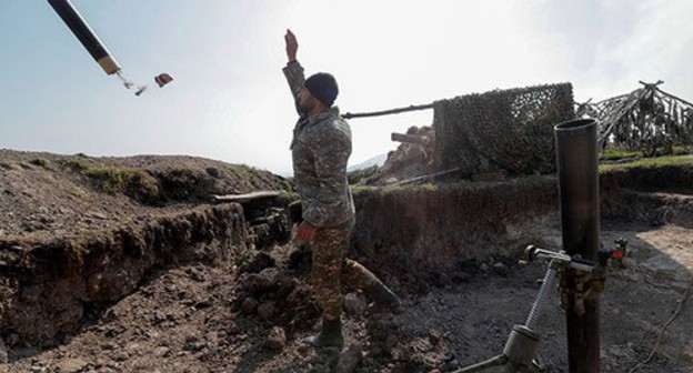 At the contact line in Nagorno-Karabakh. Photo: REUTERS/Stringer