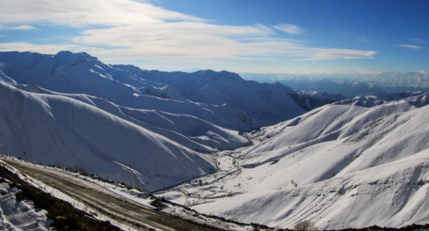 A road over the pass in Nagorno-Karabakh. Photo by Aziz Karimov for the "Caucasian Knot"