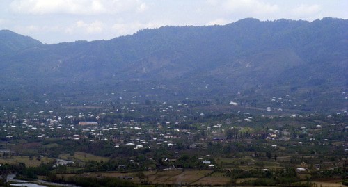 A view of the Chokhatauri. Photo გრიგოლ მახარაძე https://commons.wikimedia.org/wiki/Category:Chokhatauri#/media/File:View_Chokhatauri.jpg