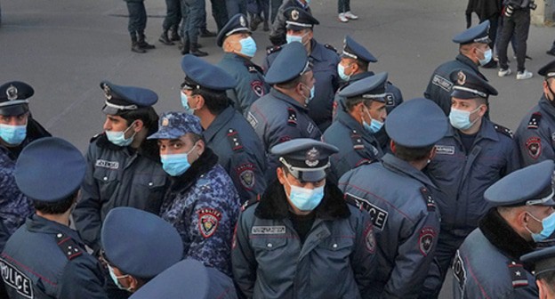 The police. Photo: REUTERS/Artem Mikryukov