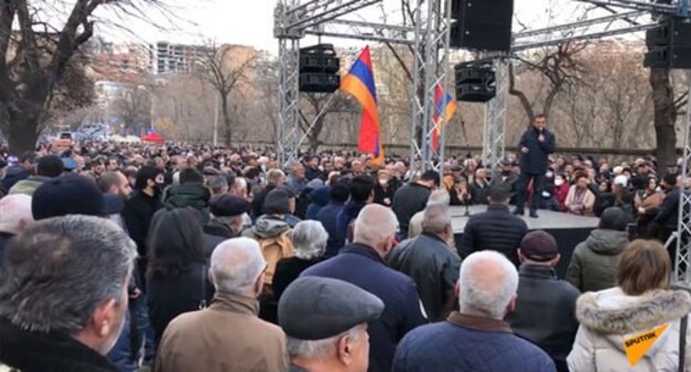 Participants of opposition supporters in Yerevan, March 28, 2021. Screenshot from video posted by Sputnik Armenia