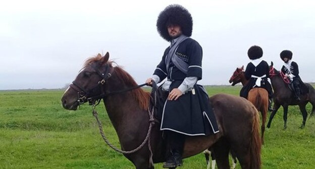 Chechen horsemen (not related to the events described). Photo https://www.grozny-inform.ru/news/health/107961/