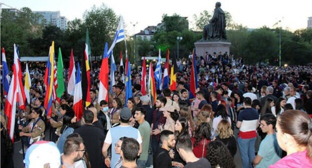 Residents of Armenia take part in a rally in memory of  victims of the Armenian Genocide, April 24, 2021. Photo by Armine Martirosyan for the Caucasian Knot