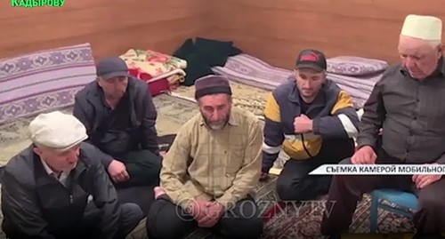Father and other relatives of a 15-year-old teenager from Dagestan who lives in the Moscow Region apologized to Kadyrov https://www.instagram.com/p/CPD8ULQp8Tp/