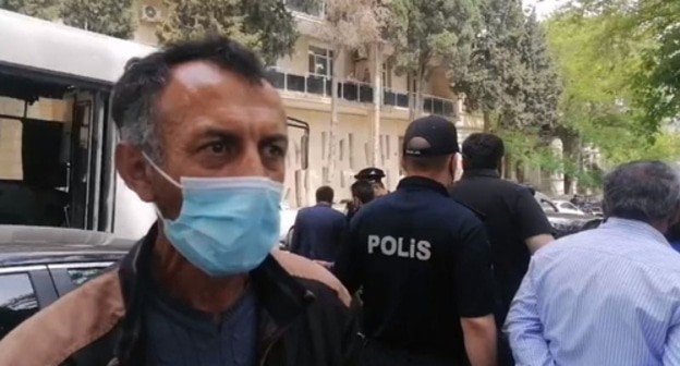 Residents of the village of Khoshbulag, Dashkesan District (Azerbaijan) at a protest held in front of the presidential administration building in Baku. Screenshot: http://turan.az/ext/news/2021/5/free/Social/ru/4343.htm