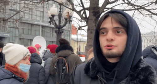 Said-Mukhammad Djumaev at a rally in support of Alexei Navalny held on January 23. Screenshot of the video by Anews https://www.youtube.com/watch?v=Xtasot6gdA4