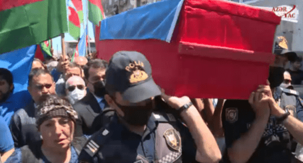 The funeral of the journalist Magerram Ibragimov in Azerbaijan, June 5, 2021. Screenshot of the video https://video.azertag.az/ru/site/video/118887