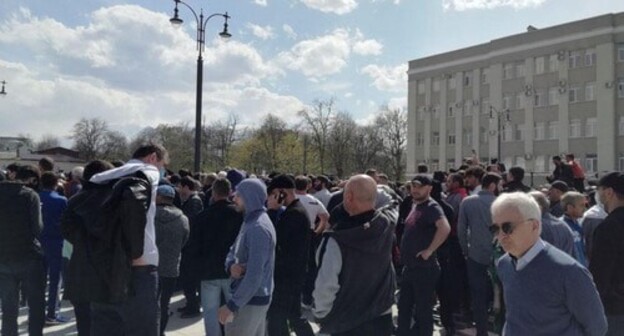 The participants in the Vladikavkaz protest action. April 20, 2020. Photo by Emma Marzoeva for the "Caucasian Knot"