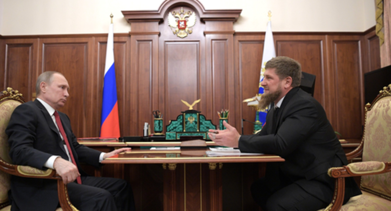 Photo of 2017, which on February 3 illustrated the report about the meeting between Putin and Kadyrov. Source: website of the head of Chechnya. http://www.kremlin.ru/events/president/news/54342/photos