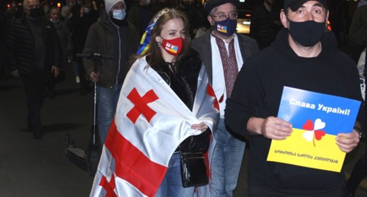 Participants of the march in support of Ukraine held in Tbilisi. February 24, 2022. Photo by Inna Kukudzhanova for the "Caucasian Knot"