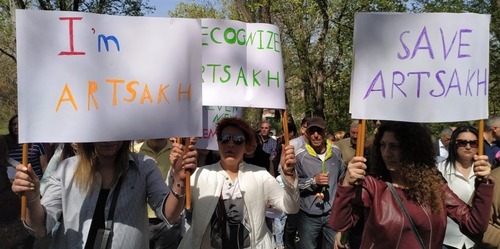 Participants of the picket in Tsitsernakaberd demanding recognition of Nagorno-Karabakh. April 24, 2022. Photo by Armine Martirosyan for the Caucasian Knot