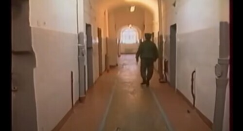Prison corridor in Vladimir. Screenshot: https://www.youtube.com/watch?v=oF5ZEAFOsmU