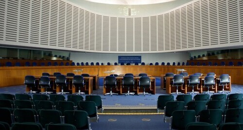 Meeting room of the European Court of Human Rights. Photo: CherryX https://ru.wikipedia.org/wiki/Европейский_суд_по_правам_человека