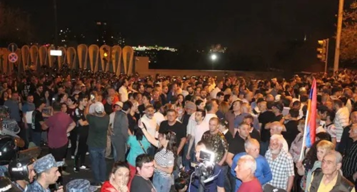 Protesters in Yerevan, June 2022. Photo by Tigran Petrosyan for the Caucasian Knot