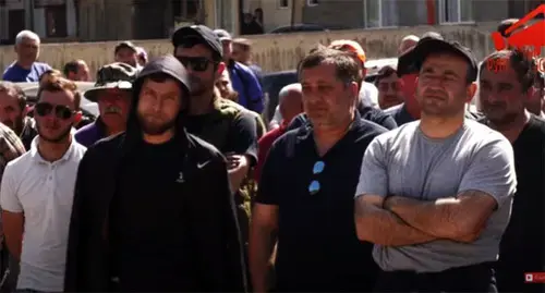Striking “Borjomi” workers. May 2022. Screenshot of the video https://www.youtube.com/watch?v=HUkkU6HfA_k