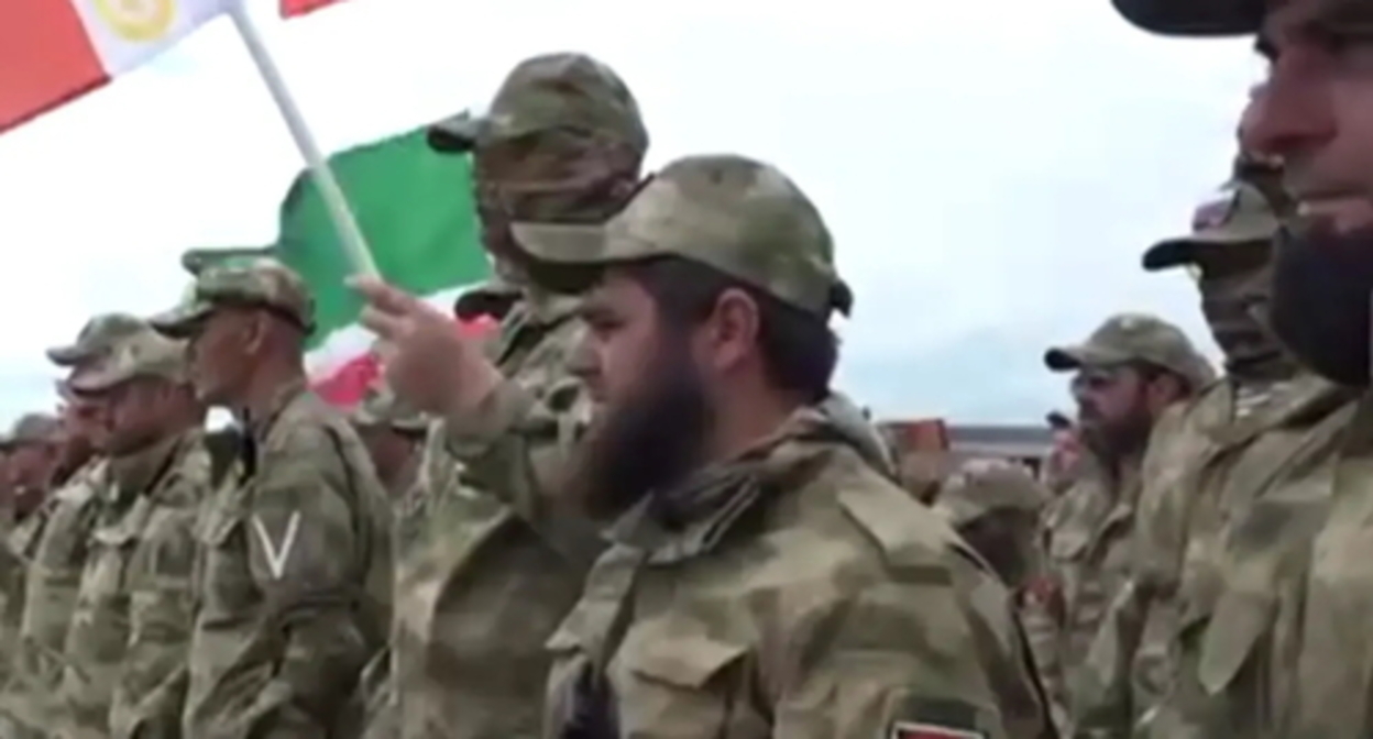 Volunteers preparing to go to Ukraine. Screenshot of the video posted on Ramzan Kadyrov’s Telegram Channel on June 25, 2022, https://t.me/RKadyrov_95/2413