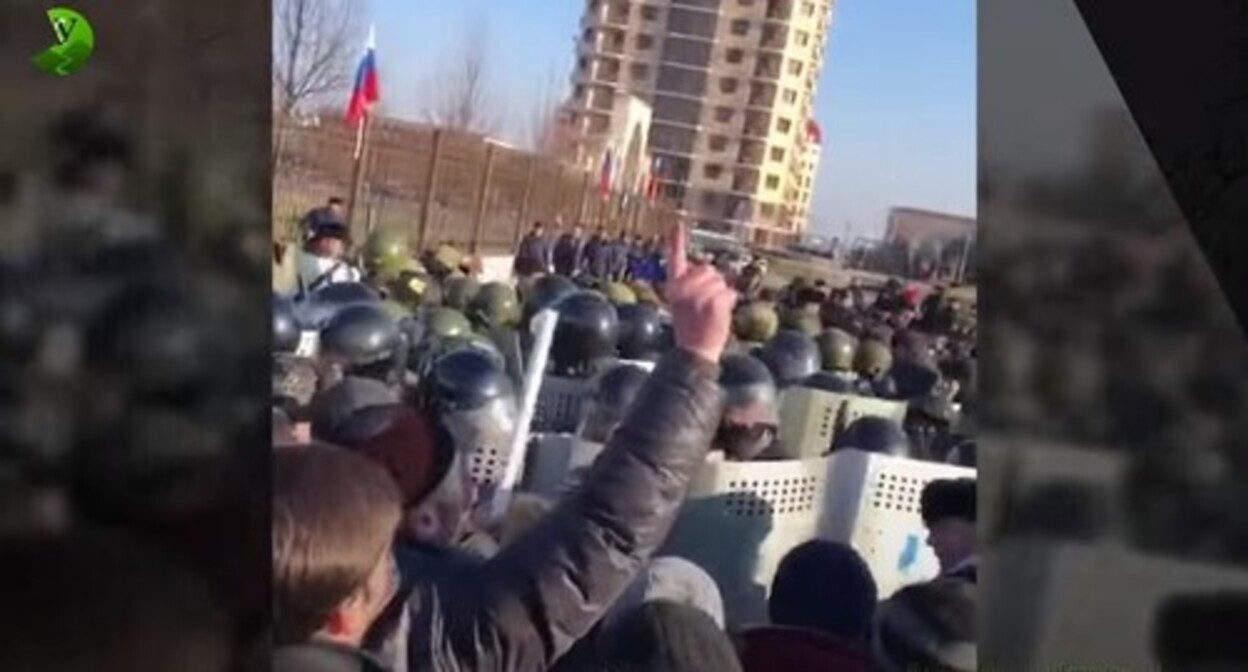 The protest action held in Magas on March 26, 2019. Screenshot of the video by the "Caucasian Knot" https://www.youtube.com/watch?v=B7vqt3Qx1bE