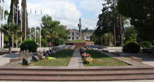 Military burial in Sukhumi. Photo: https://wikimapia.org/22268301/ru/Воинские-захоронения