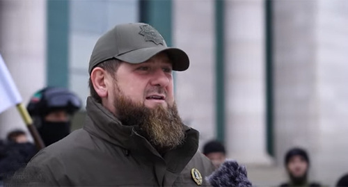 Ramzan Kadyrov speaks with the soldiers. Screenshot of the video https://www.youtube.com/watch?v=TYx5t0KcW-A
