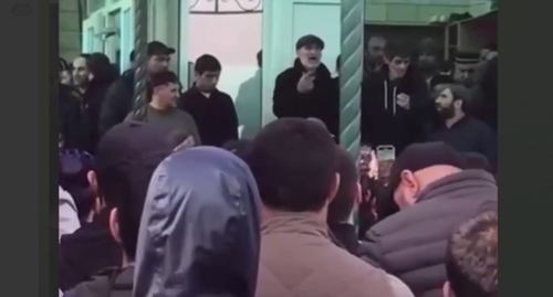 The gathering in the village of Kayakent, screenshot of the video https://t.me/life_dagestan/9092