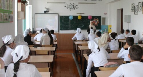 A lesson at school in Chechnya. Photo: https://onf.ru/2018/09/04/v-shkolah-chechni-po-iniciative-narodnogo-fronta-proshla-akciya-urok-rossii/
© onf.ru