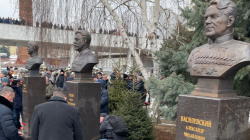 Installation of the busts of Joseph Stalin in Volgograd. Screenshot of the photo posted on the “Novosti Volgograda” (Volgograd News) Telegram channel on February 1, 2023 https://t.me/NovostiVLG/16496