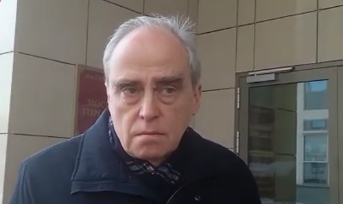 Yan Rachinsky near the court building. Photo by the "Caucasian Knot" correspondent, February 8, 2022