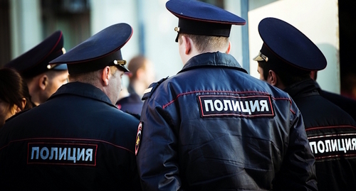 Law enforcers, photo: Yelena Sineok, Yuga.ru Law enforcers, photo: Yelena Sineok, Yuga.ru