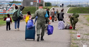 Peacekeepers helping to evacuate residents of Karabakh. Screenshot of the video from the Telegram channel of the Russian Ministry of Defense from 09/21/23, https://t.me/mod_russia/30697