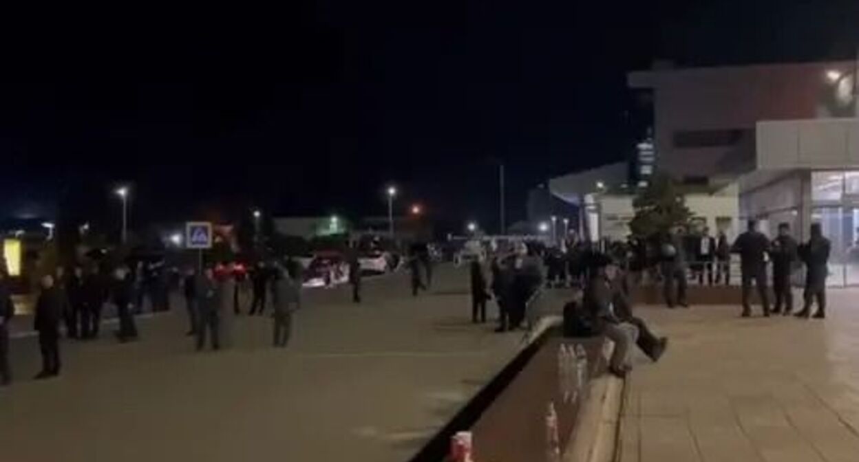 Riots at the Makhachkala airport. Screenshot of the video ISRAFILOF LiVe / T.me