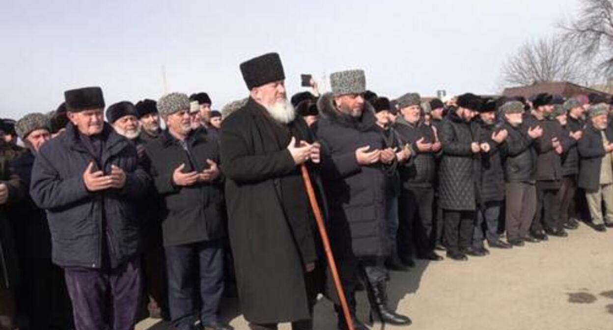 The village of Samashki, Achkhoi-Martan District, has hosted a reconciliation ceremony of the blood feud families. Photo: Grozny Inform https://www.grozny-inform.ru/news/society/158231/