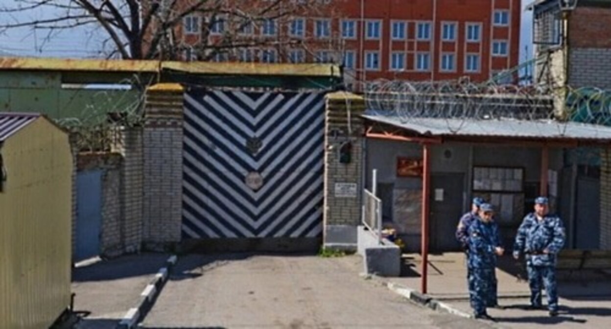 An entrance to the prison tuberculosis hospital, Rostov-on-Don. Photo: bloknot-rostov.ru
