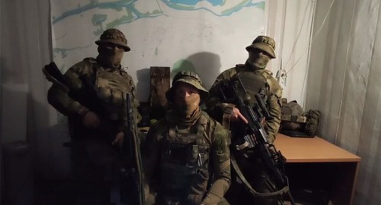 The participants in the special military operation in Ukraine from the Dokuzparinsky District of Dagestan in their video appeal to Russian President Vladimir Putin. Screenshot of a video https://t.me/chernovik/74341
