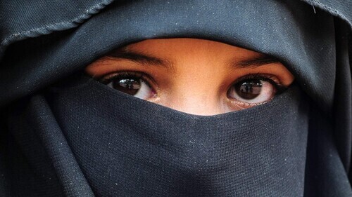 Niqab. Photo: osnova.news https://osnova.news/n/25479/