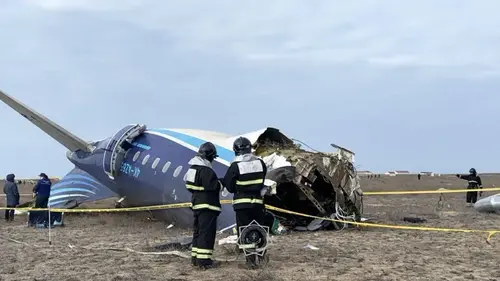 The crash of the plane flying from Baku to Grozny. Photo by the Ministry of Emergency Situations of the Republic of Kazakhstan