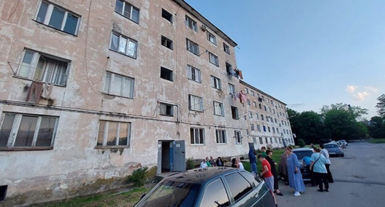 Residents of a dilapidated dormitory in Nalchik. Photo by a "Caucasian Knot" correspondent. Residents of a dilapidated dormitory in Nalchik. Photo by a "Caucasian Knot" correspondent.