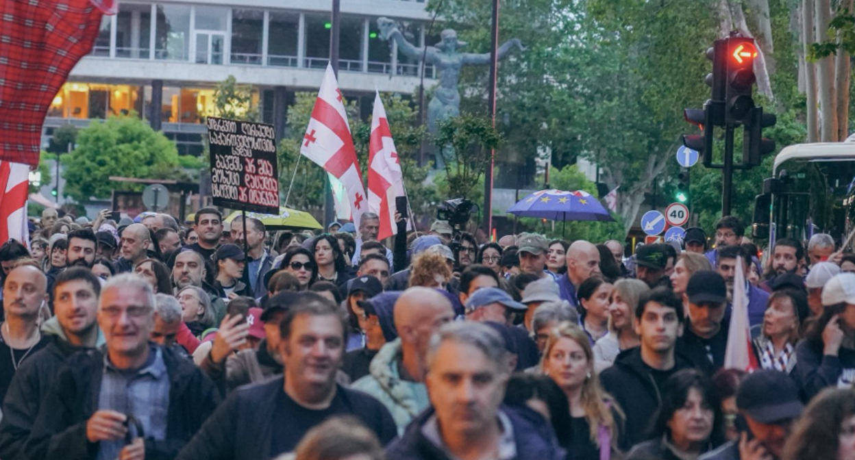 Participants of the procession on May 23. Screenshot of photo Mo Se, https://www.facebook.com/photo/?fbid=4317603431887729&set=pcb.4317604495220956 Participants of the procession on May 23. Screenshot of photo Mo Se, https://www.facebook.com/photo/?fbid=4317603431887729&set=pcb.4317604495220956